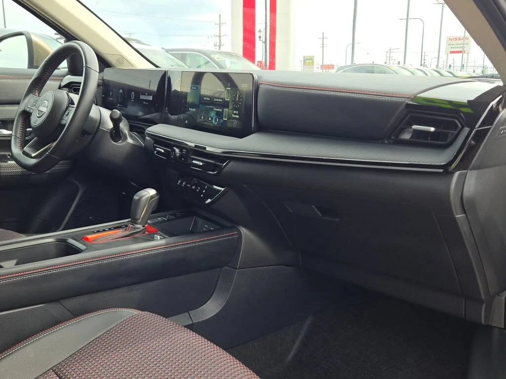 Used 2025 Brown Nissan SR image 5