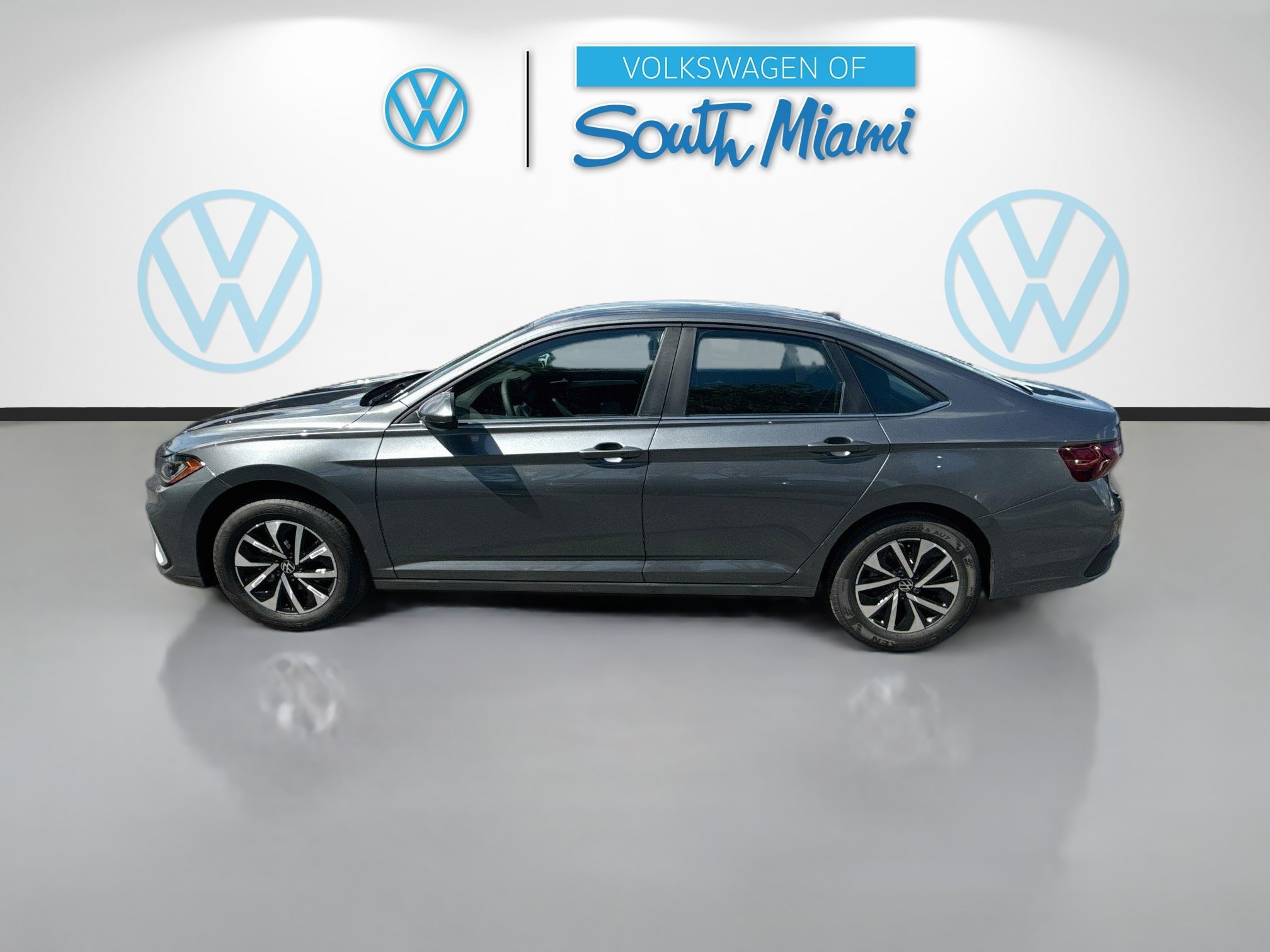 New 2027 Platinum Volkswagen S image 4