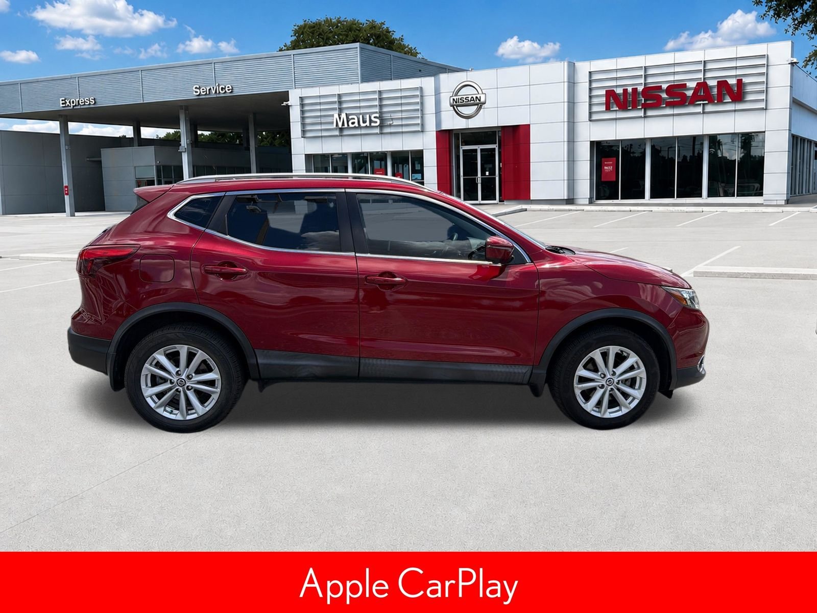 Used 2019 Red Nissan SV image 3