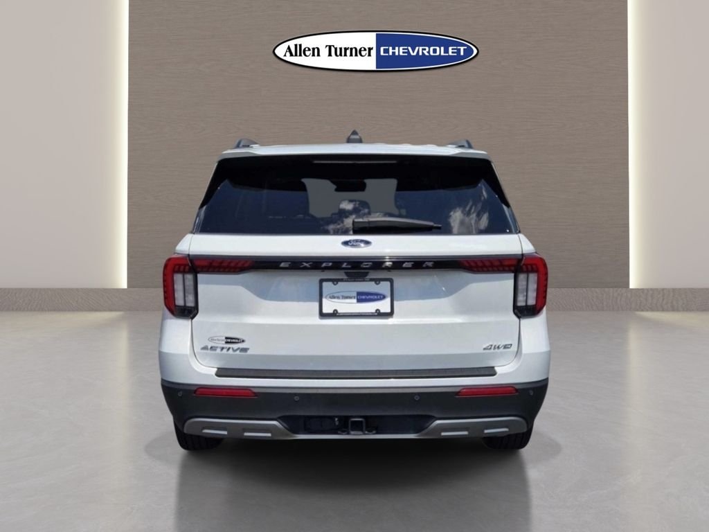 Used 2025 White Ford Active image 7