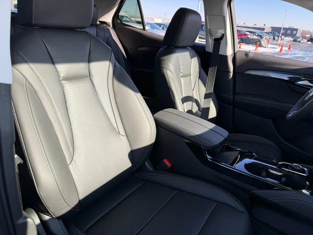 New 2026 Summit White Buick Preferred image 40