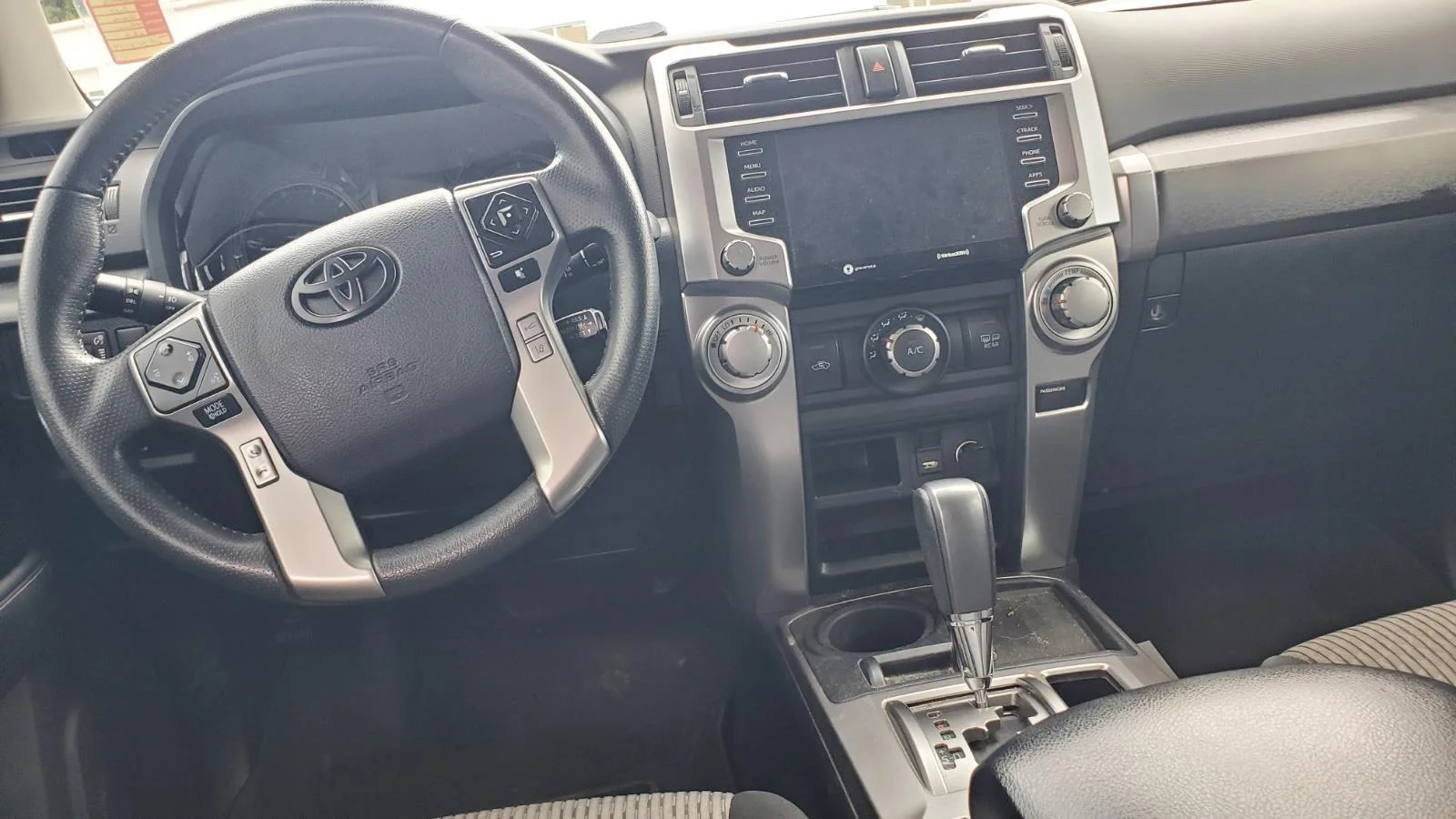 Used 2022 Super White Toyota SR5 image 7