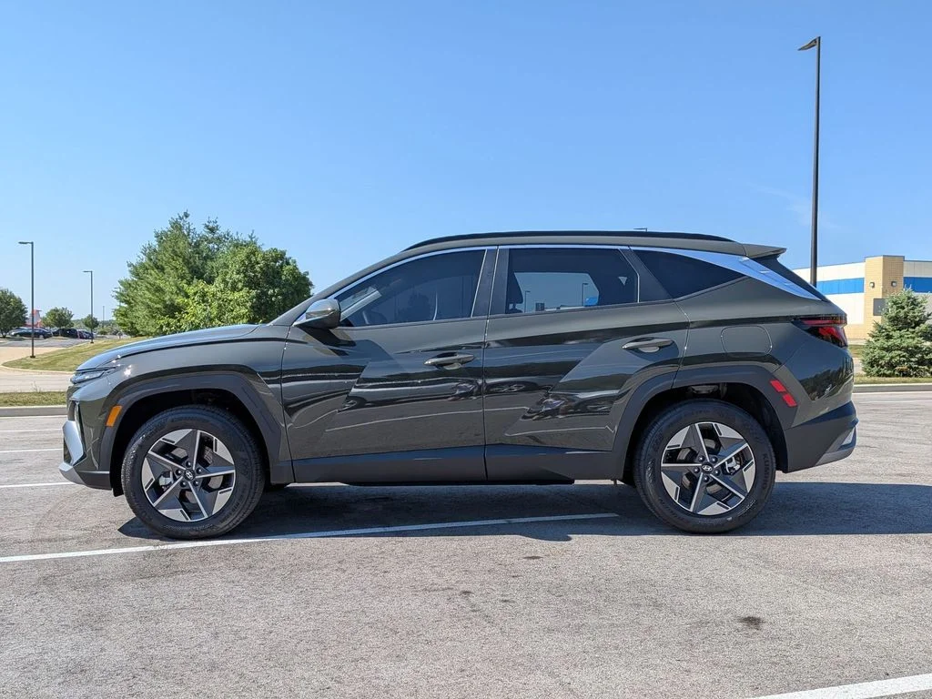 Used 2026 Green Hyundai SEL image 4