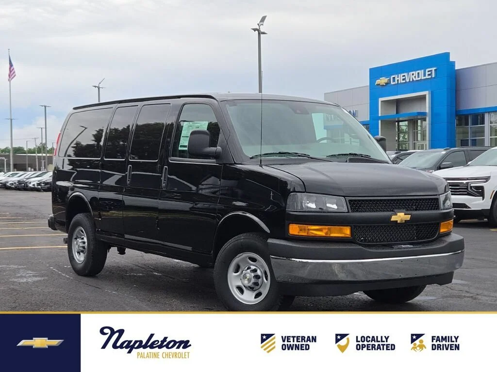 2026 Chevrolet Express 2500 Work Van HD's photo