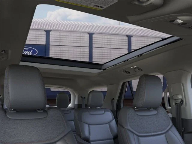 New 2026 Star White Metallic Tri-Coat Ford Active image 22