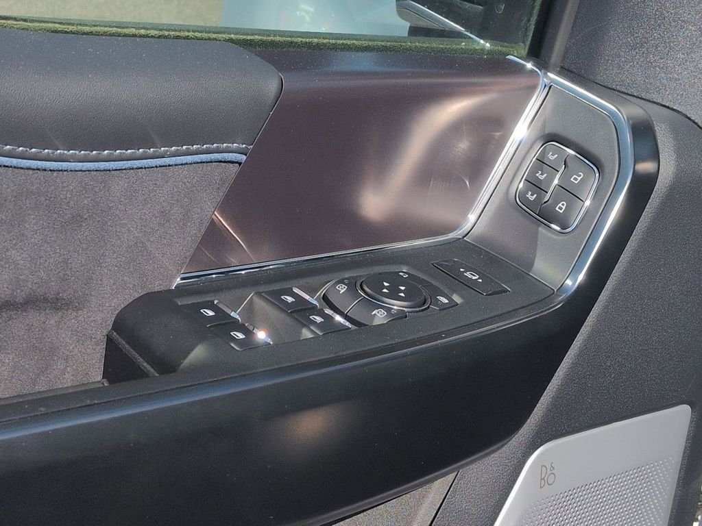 New 2026 Star White Metallic Tri-Coat Ford F-250® Platinum® image 45