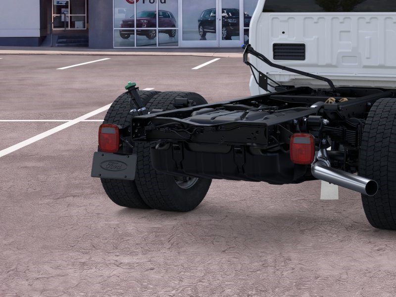 New 2026 Oxford White Ford XL image 22