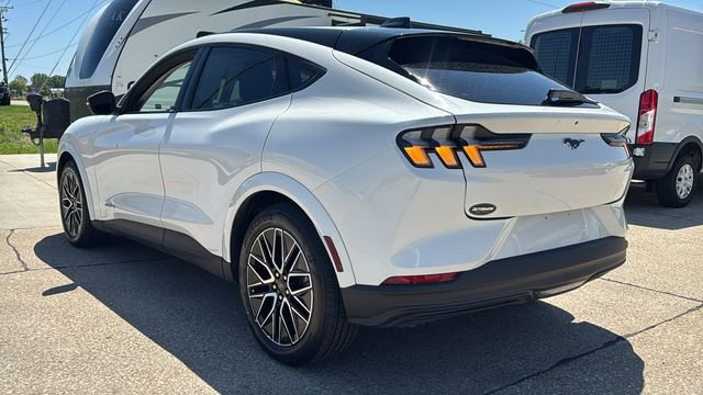 Used 2025 White Ford Premium image 9