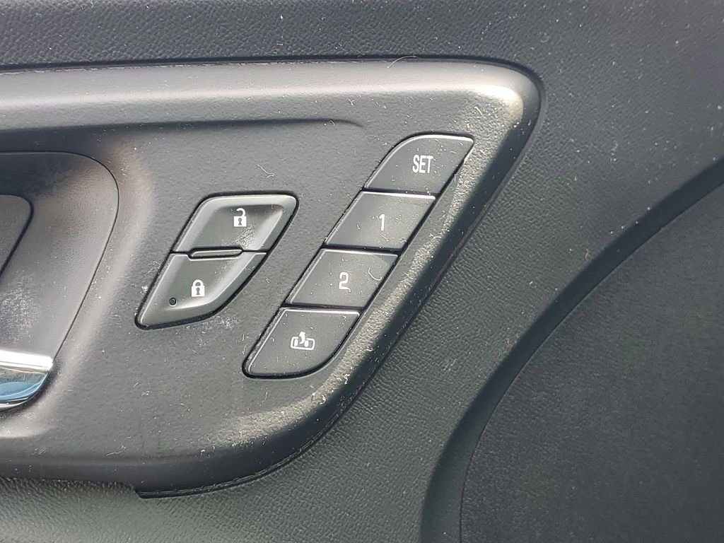 Used 2019 Blue Chevrolet Premier image 17
