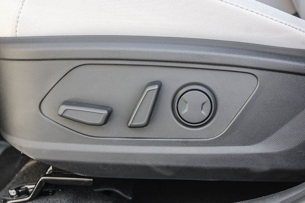 New 2026 White Hyundai SEL image 23