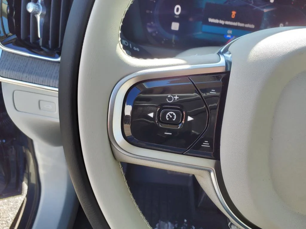2025 Volvo XC90 Ultra - Photo 15