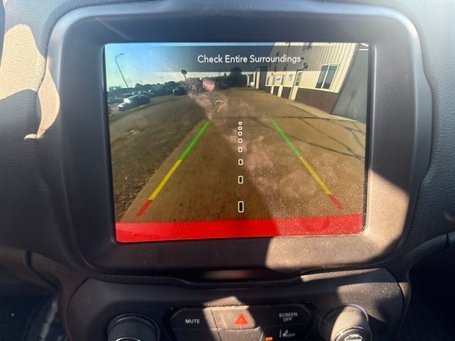 Used 2023 Red Jeep Latitude image 14