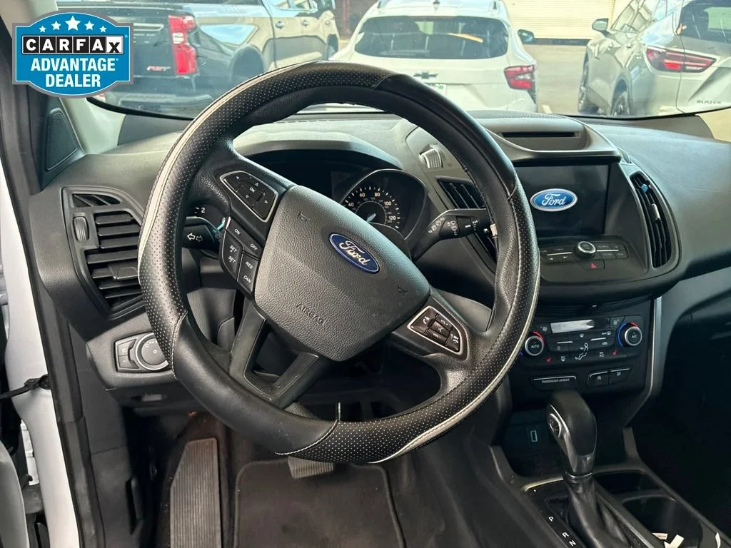 Used 2018 Oxford White Ford SE image 8
