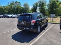 Used 2018 Crystal Black Silica Subaru 2.5i Touring image 3