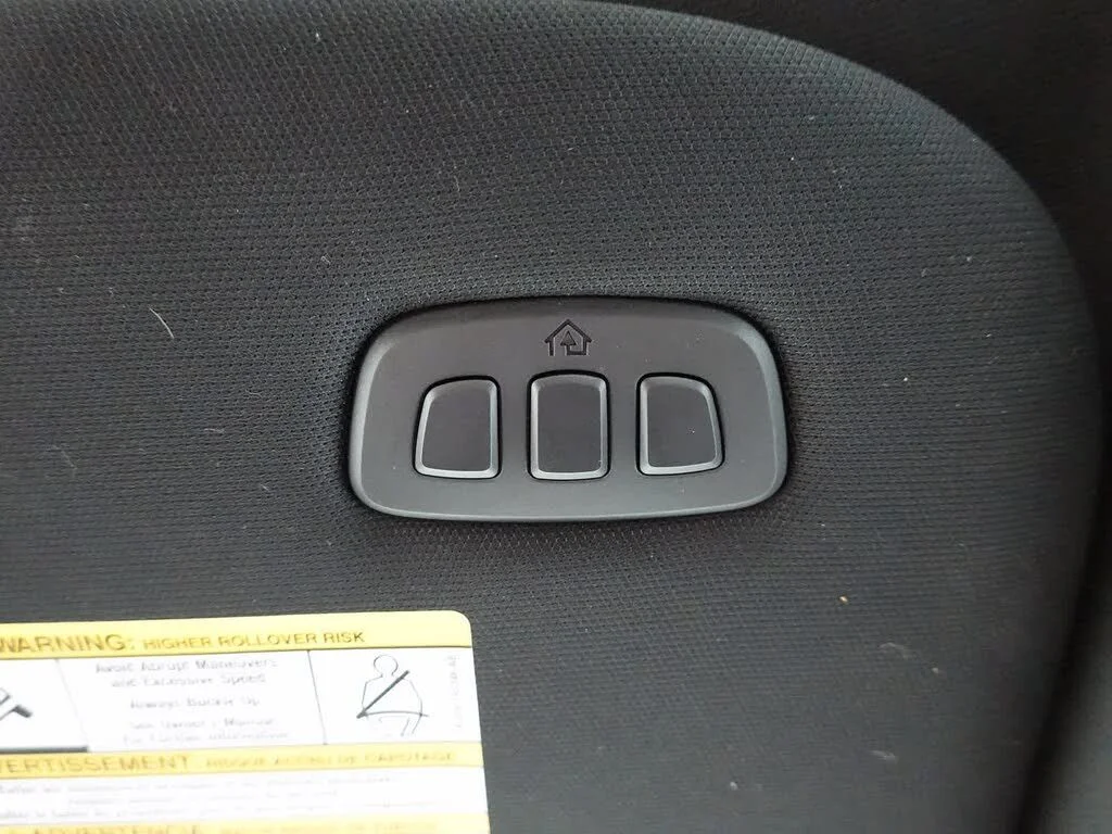 Used 2021 White Ford Lariat image 24