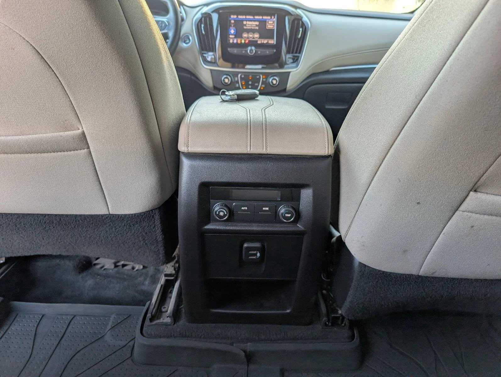 Used 2022 SUMMIT WHITE Chevrolet LS image 33