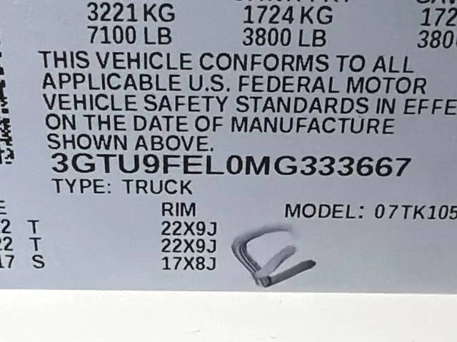 Used 2021 WHITE FROST TRICOAT GMC Denali image 32