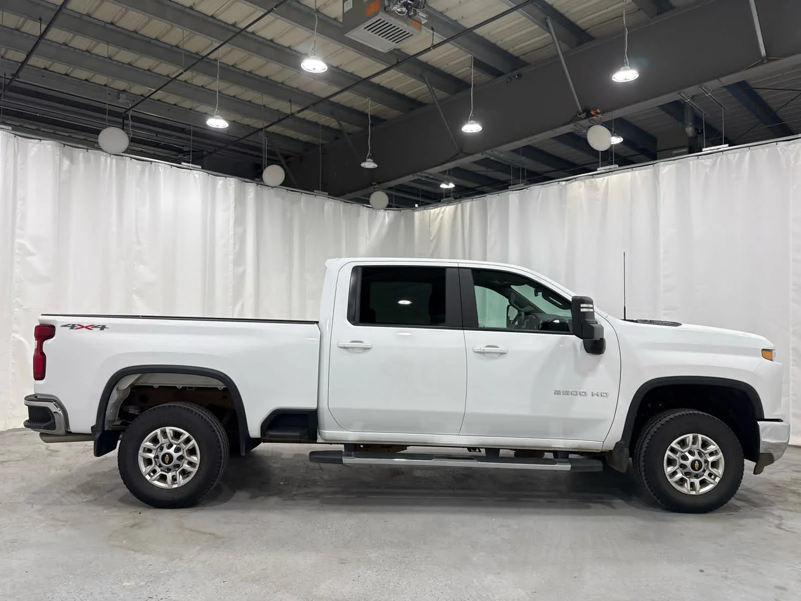 Used 2026 Summit White Chevrolet LT image 6