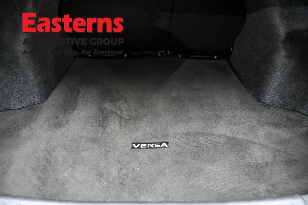 Used 2023 Blue Nissan 1.6 SV image 9