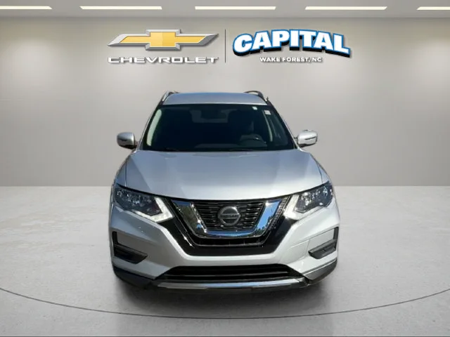 Used 2018 Silver Nissan SV image 8