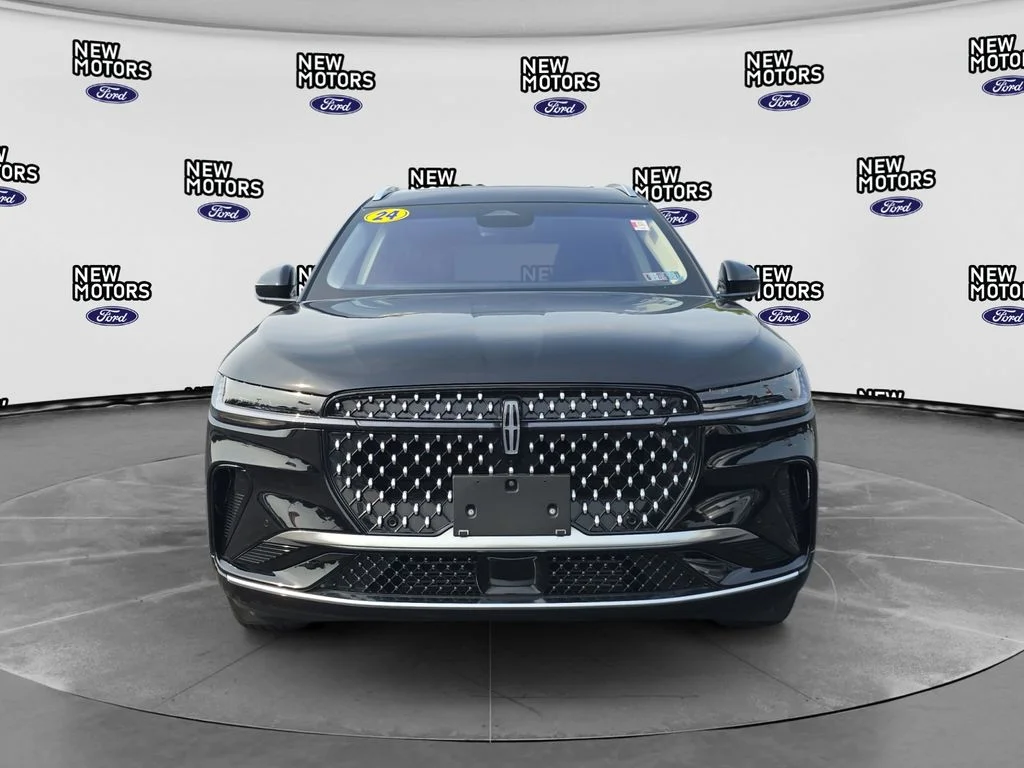 Used 2024 Black Metallic Lincoln Reserve image 6