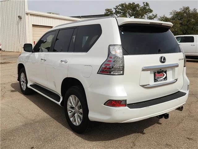 Used 2022 White Lexus 4x4 image 3