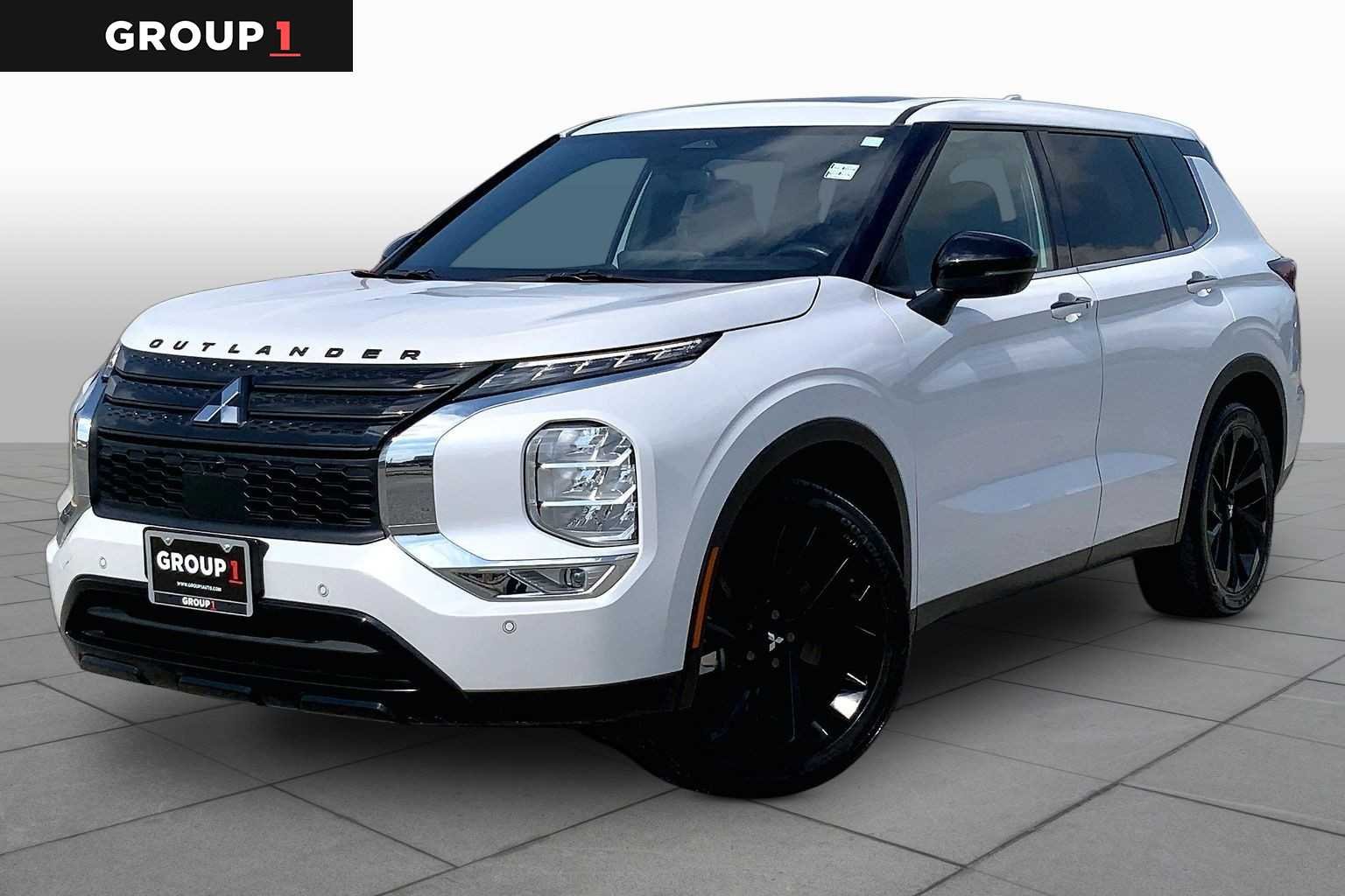 Pre-Owned 2024 Mitsubishi Outlander SE Black Edition