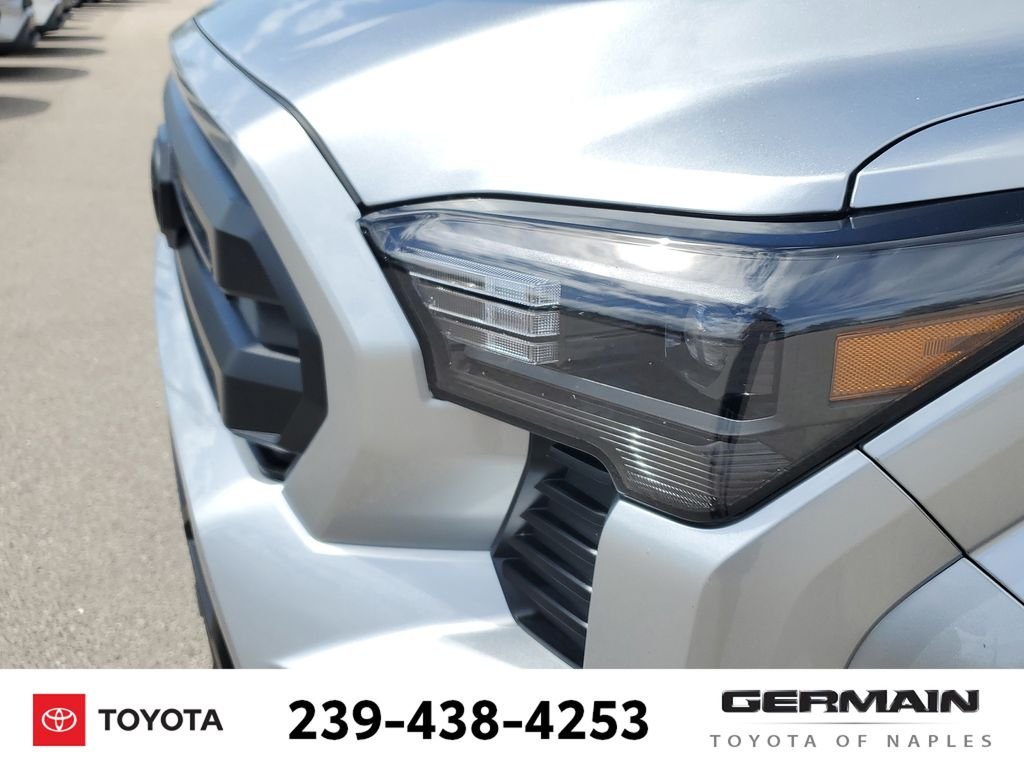 2025 Toyota Tacoma SR5 - Photo 12