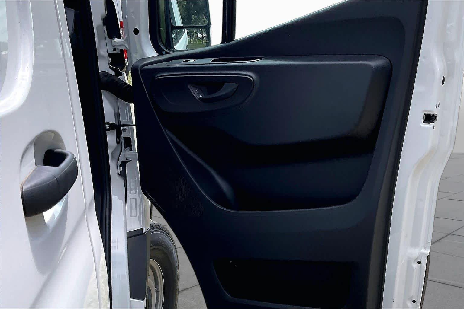 Used 2025 Arctic White Mercedes-Benz  image 20