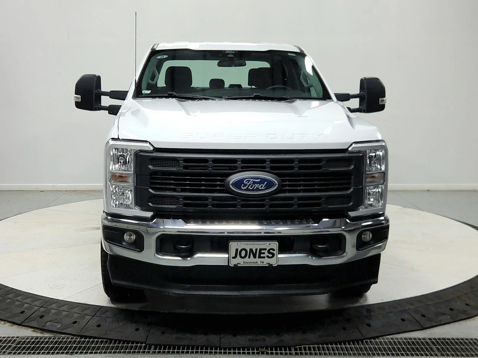 Used 2024 Oxford White Ford XL image 3