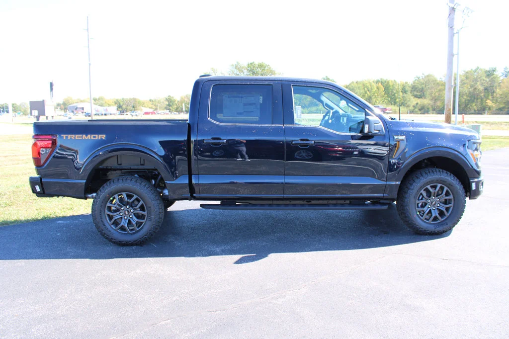 New 2026 Antimatter Blue Metallic Ford Tremor® image 19