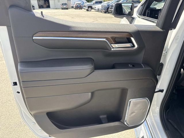 Certified Used 2024 Pearl Chevrolet High Country image 16