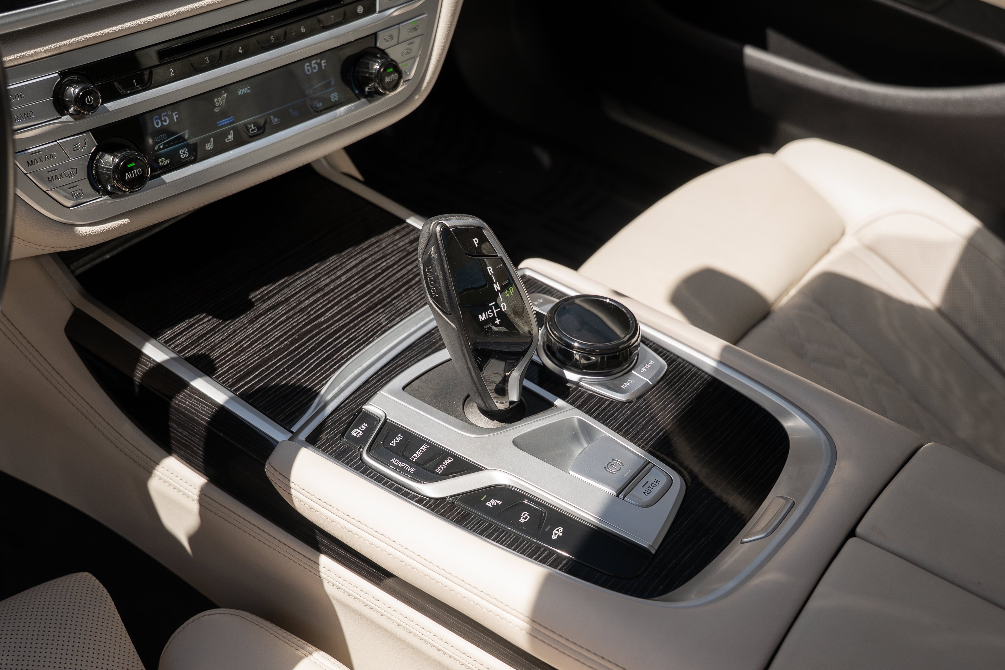 Used 2020 Imperial Blue Metallic BMW 750i xDrive image 17