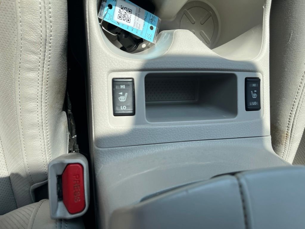Used 2019 Blue Nissan SL image 25