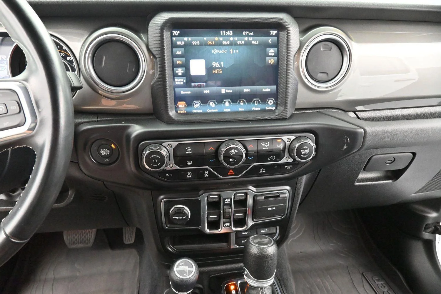 Used 2022 Bright White Clearcoat Jeep Unlimited Sahara image 20