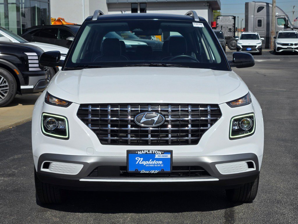 Certified Used 2023 Lunar Hyundai Limited image 2