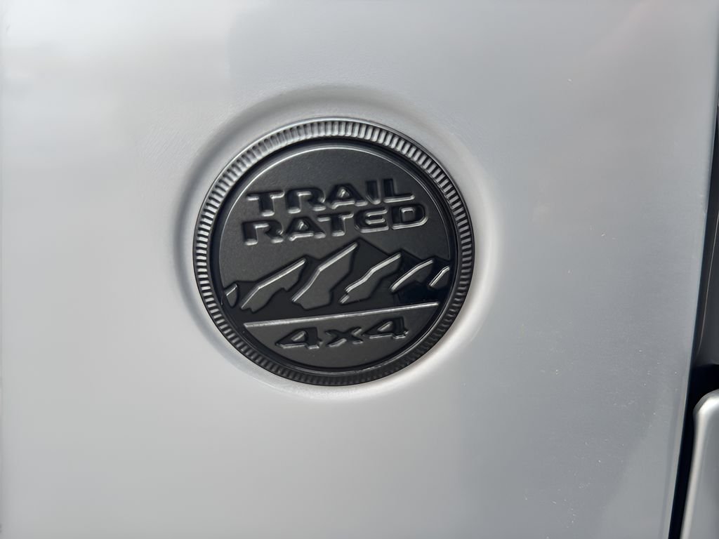 Used 2024 Silver Zynith Clearcoat Jeep Sport S image 40