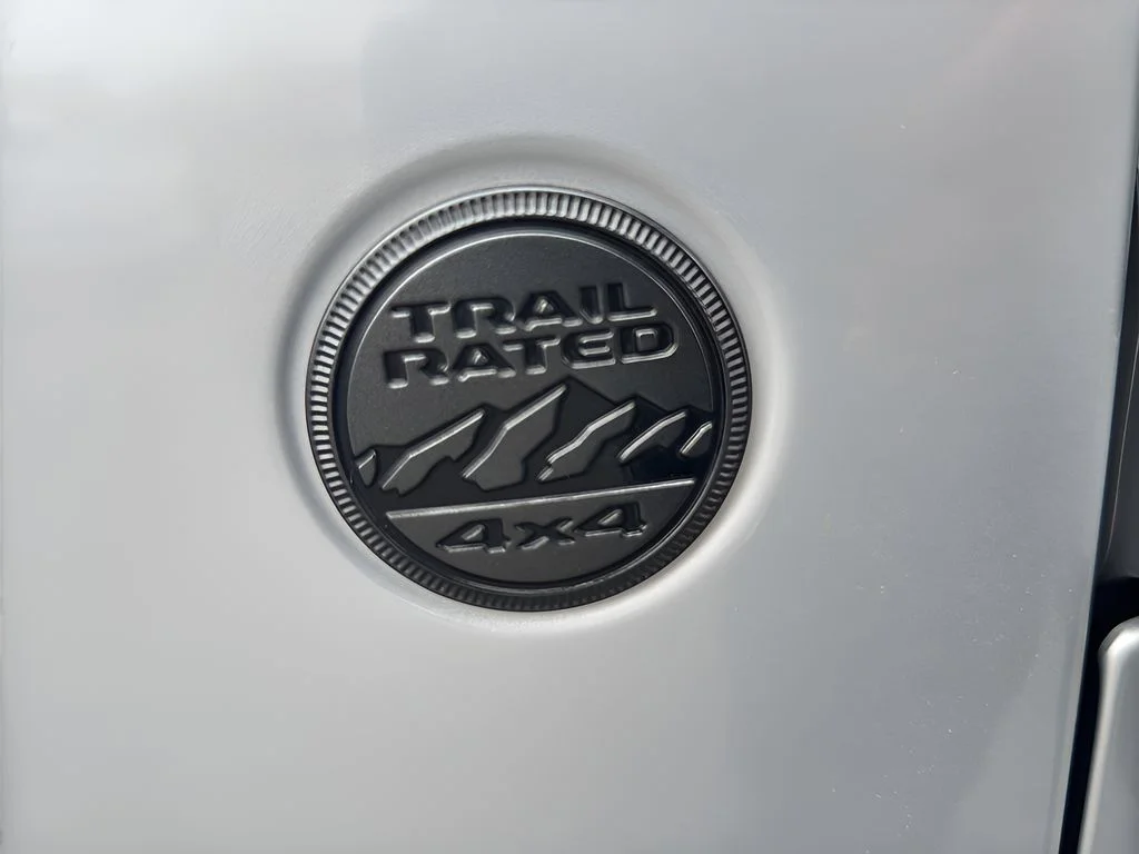 Used 2024 Silver Zynith Clearcoat Jeep Sport S image 40