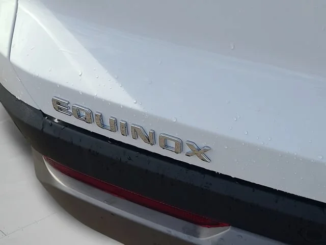 New 2027 Summit White Chevrolet LT image 9
