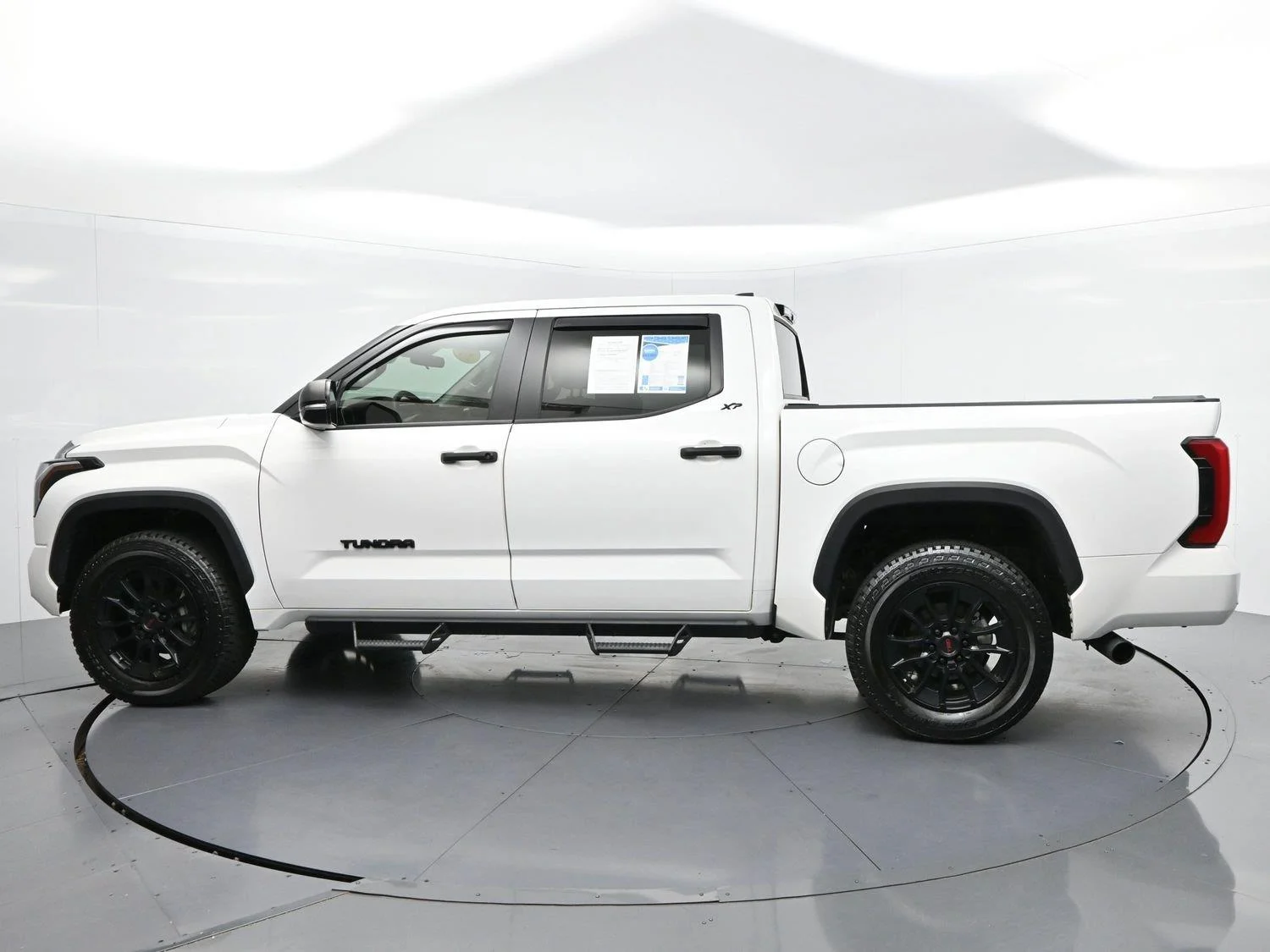Used 2024 Ice Cap Toyota SR5 image 4