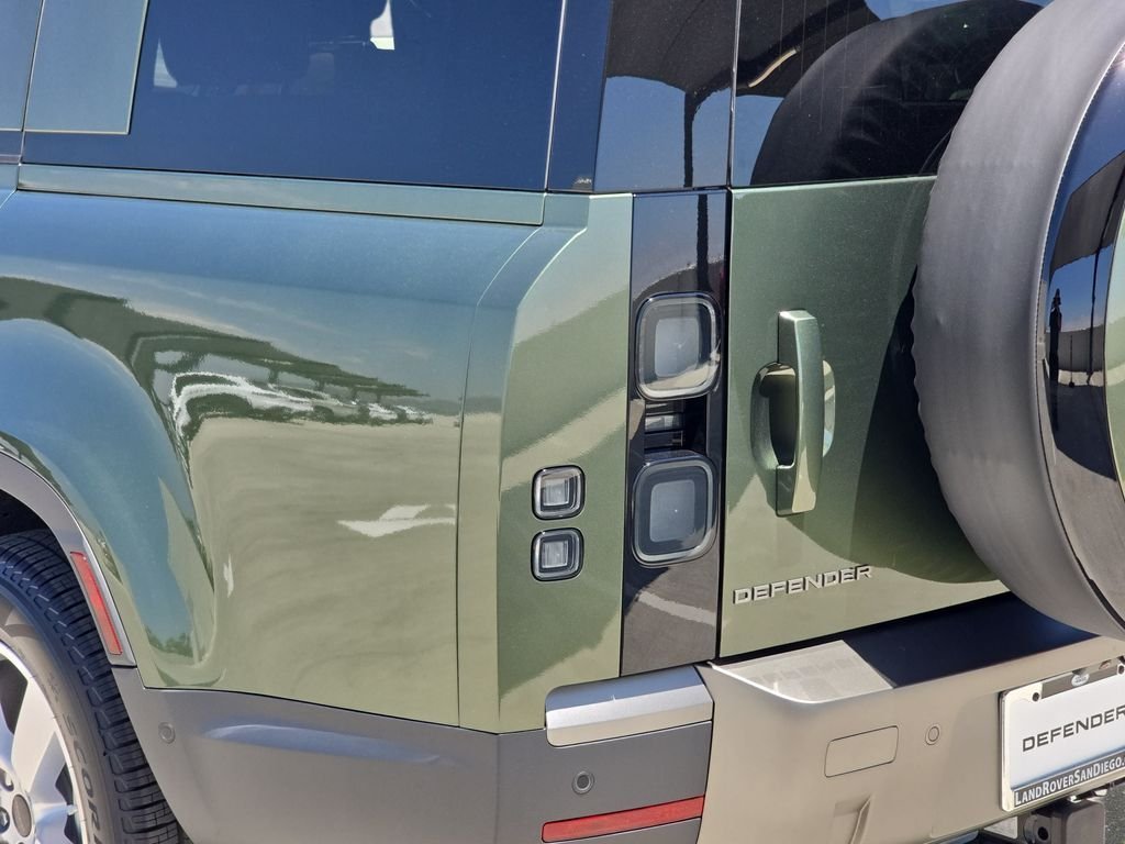 New 2026 Woolstone Green LAND ROVER S image 36
