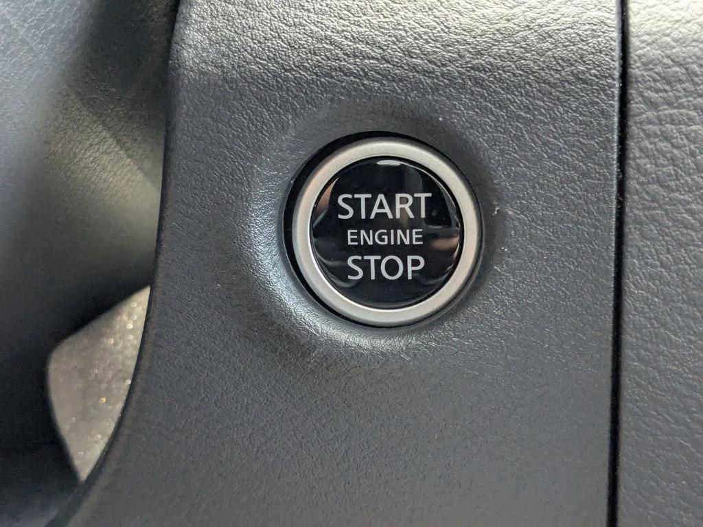 2025 Nissan Frontier SV - Photo 27