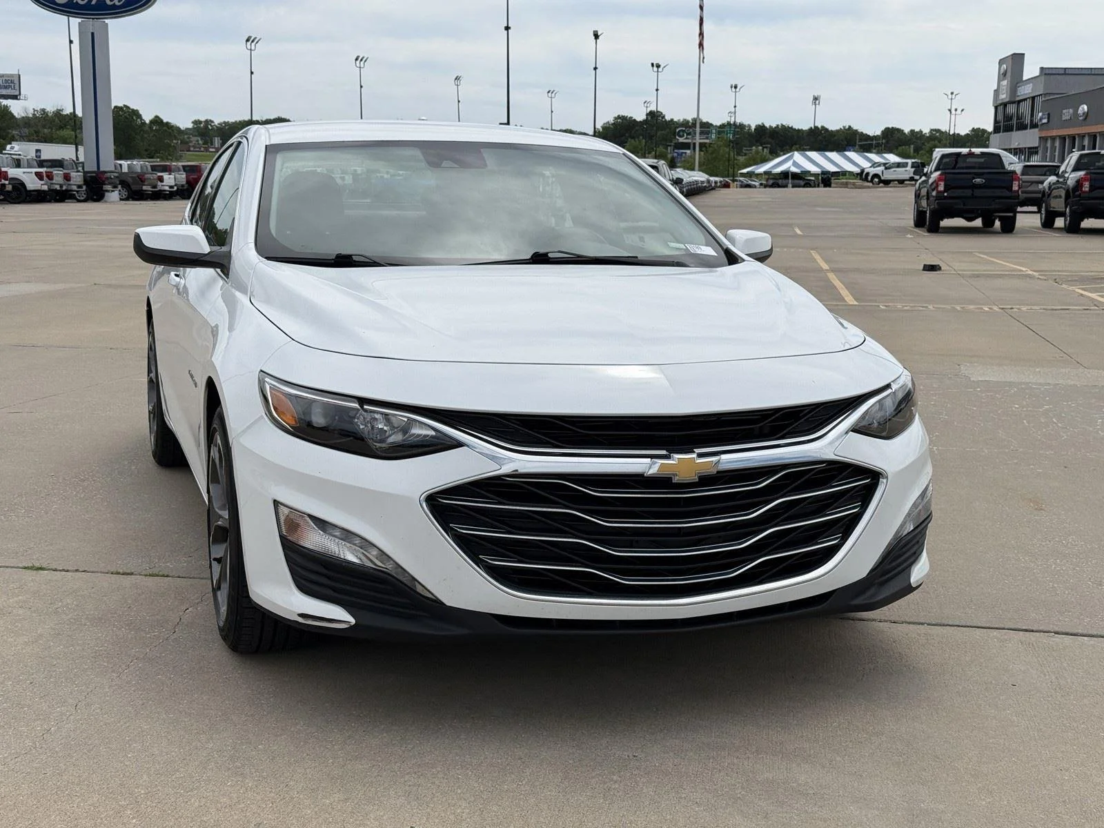 Used 2024 Chevrolet Malibu 1LT with VIN 1G1ZD5STXRF154167 for sale in Kansas City