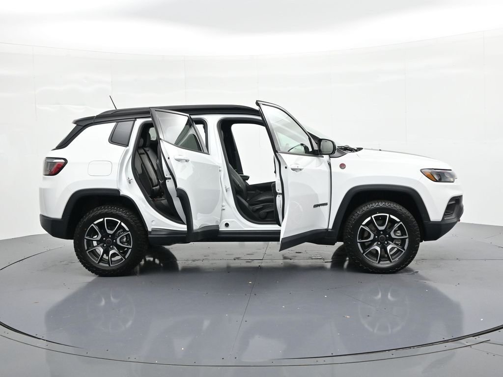 2025 Jeep Compass Trailhawk - Photo 22