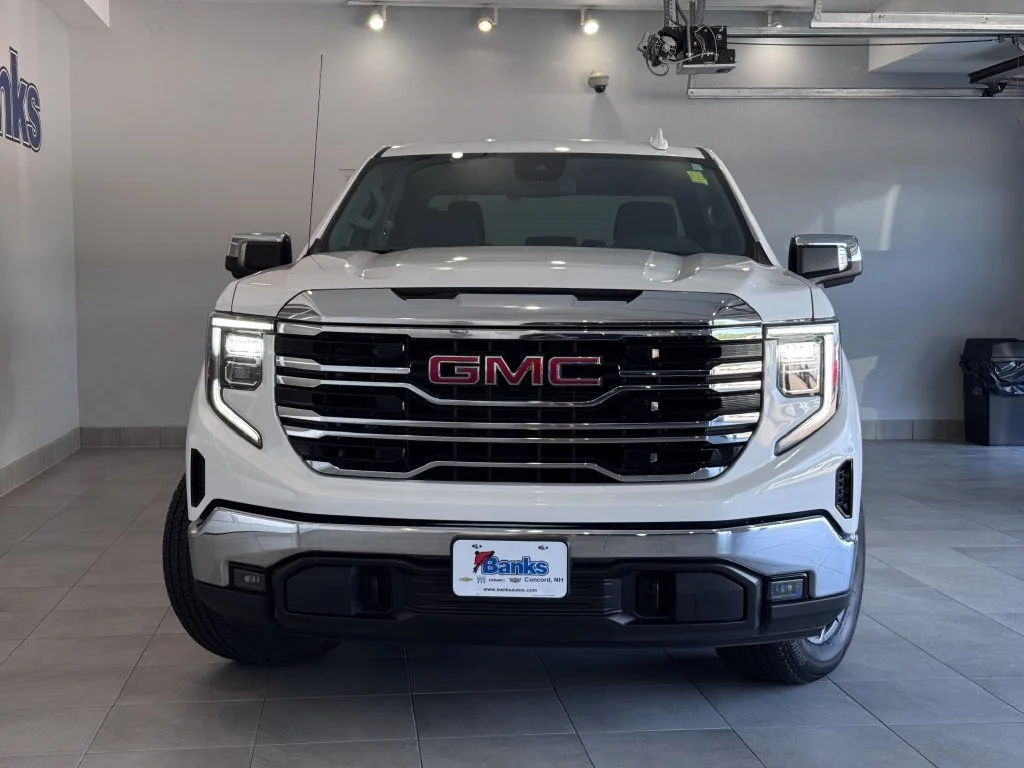 Certified Used 2023 Summit White GMC SLT image 3