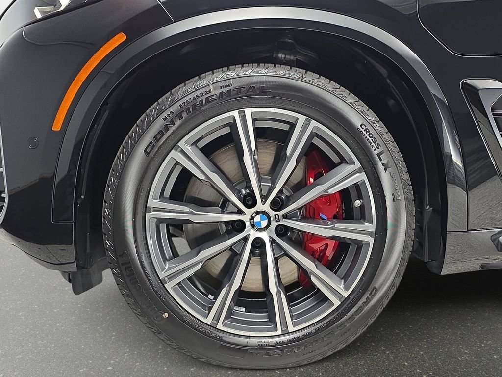 New 2026 Black Sapphire Metallic BMW xDrive50e image 32