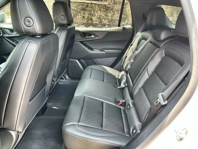 2027 Chevrolet Equinox LT - Photo 11