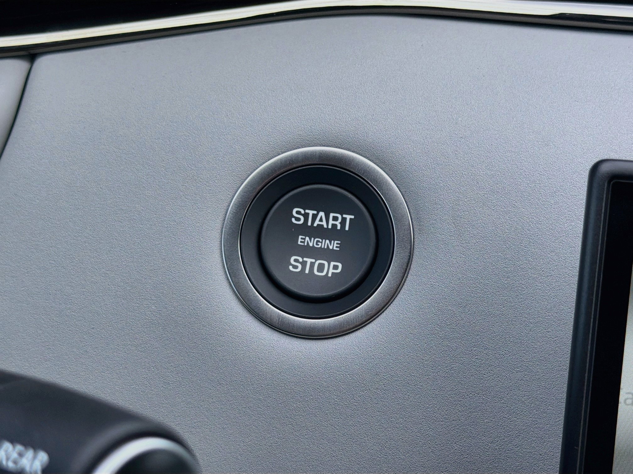 New 2026 Ostuni Pearl White Land Rover Hoxton Edition image 36
