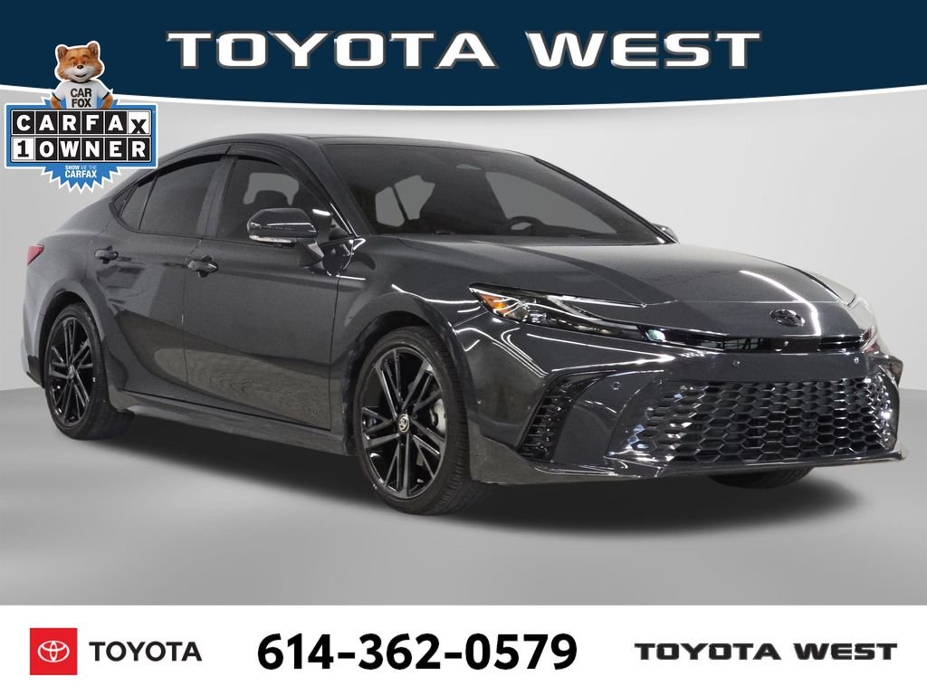Used 2025  Toyota  image 3