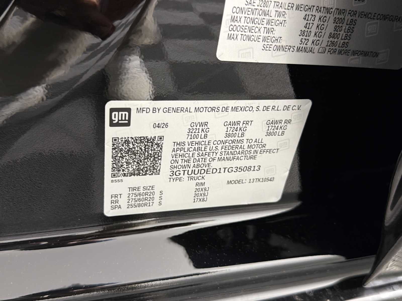 New 2026 Onyx Black GMC SLT image 32